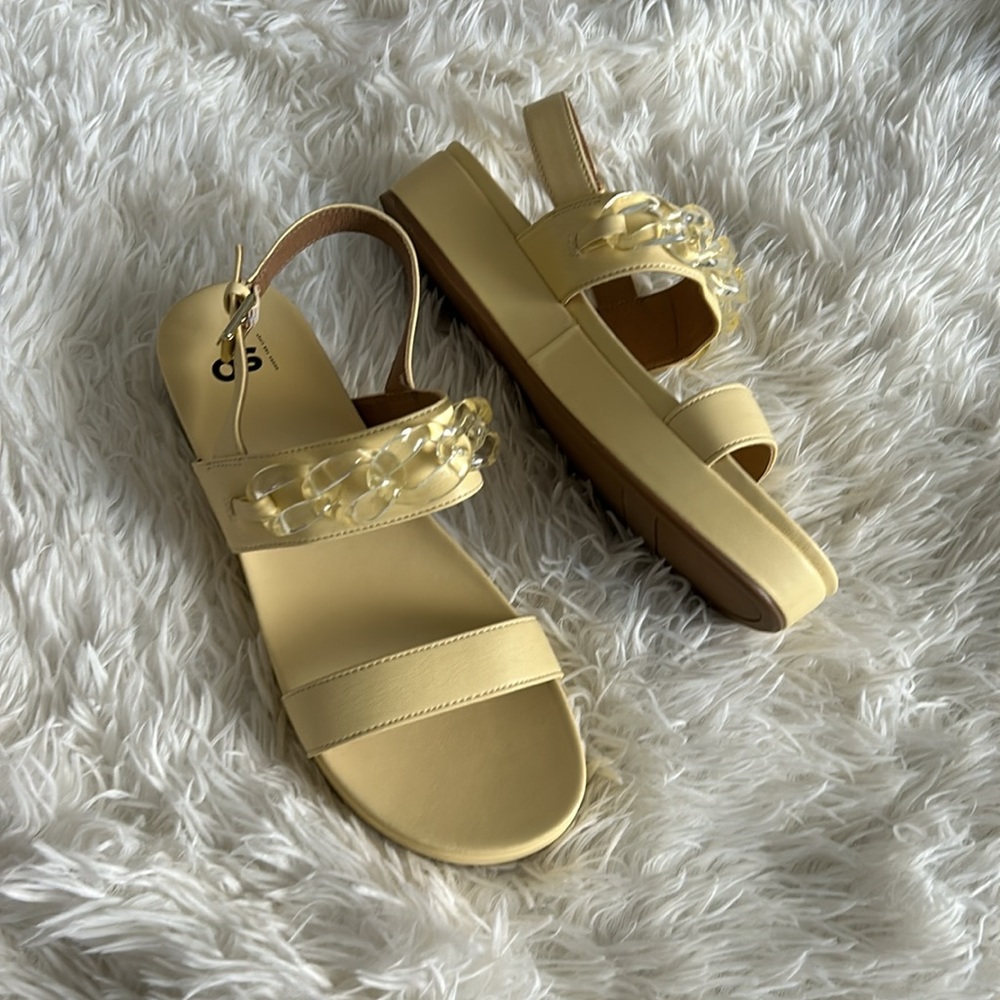 SO Goods for life Sandals